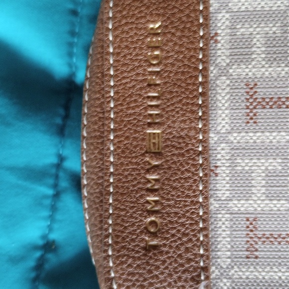 Crossover iPhone case Tommy Hilfiger - Picture 2 of 7